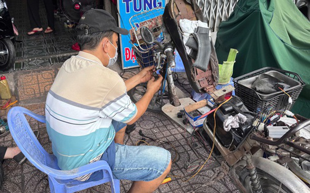 "Phù phép" xe đạp điện thành xe máy điện