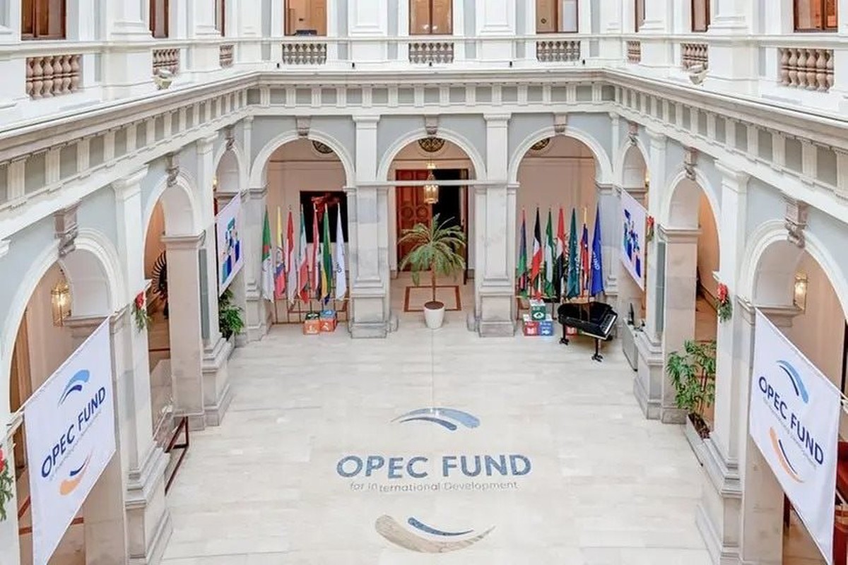 Quỹ của các "đại gia" dầu mỏ OPEC lần đầu tiên rót vốn vào một định chế phi ngân hàng tại Việt Nam