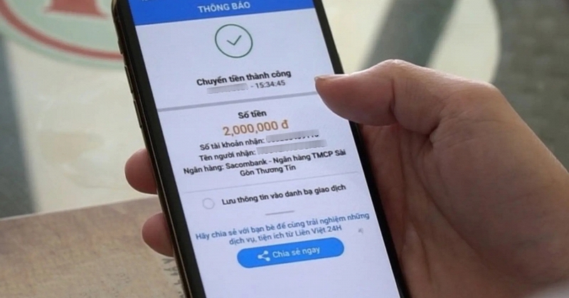 Sơ suất khi chuyển tiền, người phụ nữ gửi nhầm 300 triệu đồng - Ảnh 2