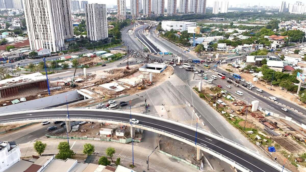 TP.HCM đề xuất làm cấp bách 27 dự án giao thông trọng điểm gần 300.000 tỷ đồng