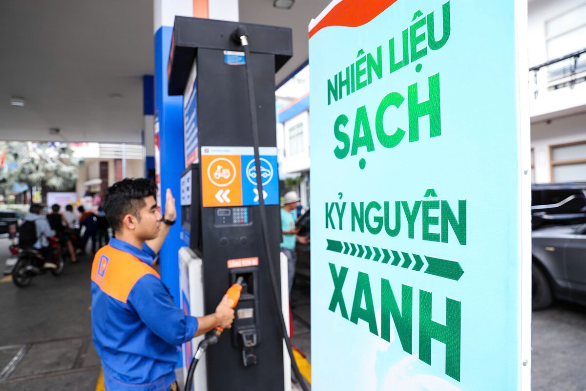 Petrolimex bán xăng E10 toàn quốc từ 20/5, nghiên cứu thêm loại cao cấp E10 RON97