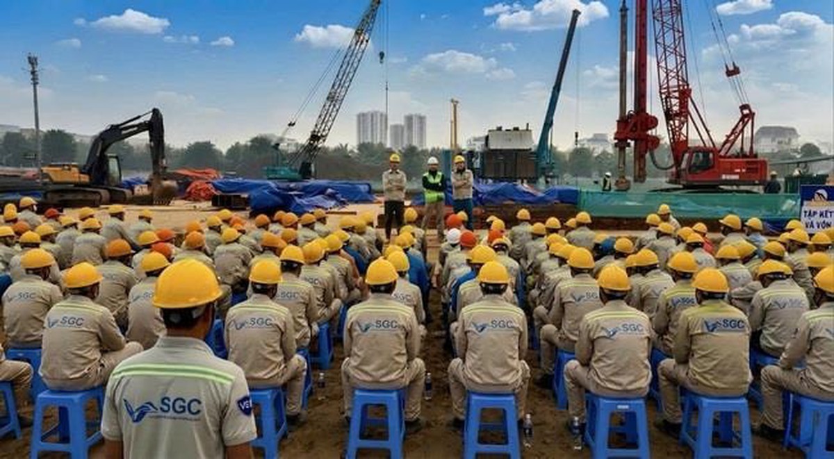 Tin được không: Lương công nhân xây dựng 65 triệu đồng/tháng
