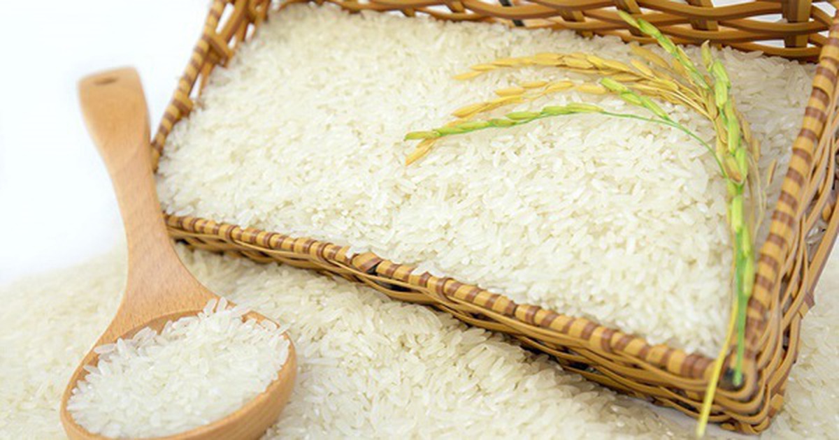 Nước mua gạo lớn nhất thế giới ra cảnh báo mới, tàu Việt vẫn dồn dập cập cảng