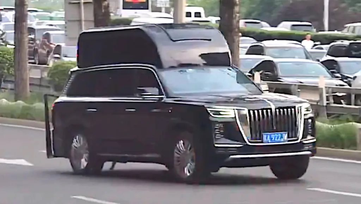 Chiếc xe bị "sưng đầu" gây khó hiểu trong chuyến thăm Trung Quốc của ông Trump: Không ai rõ có mục đích gì