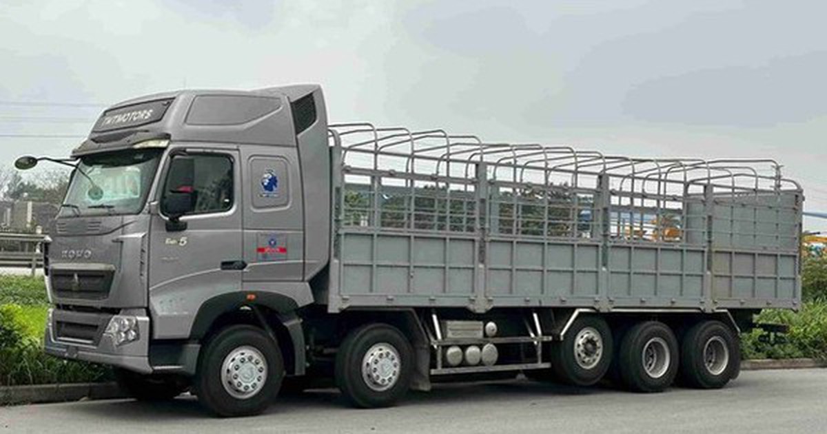 Phát hiện xe tải màu xám lạ, công an Việt Nam lập tức theo dõi giám sát và kiểm tra