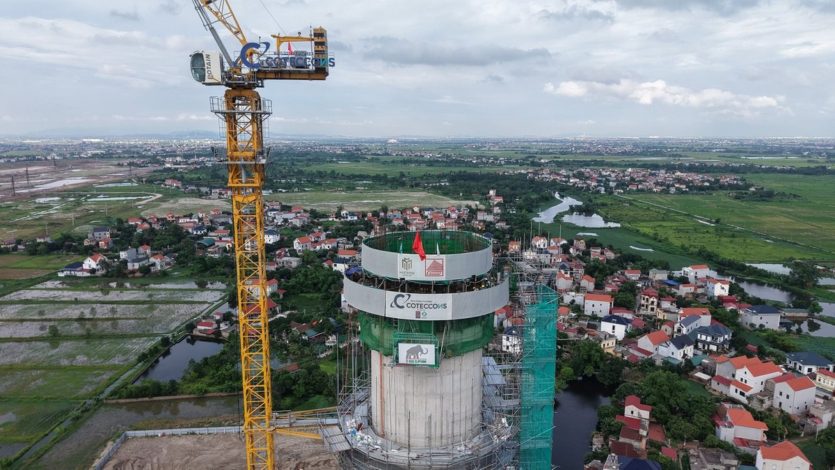 Khoảnh khắc tổng thầu chạy đua ngày đêm kịp hoàn thành siêu sân bay 200.000 tỷ lớn nhất miền Bắc