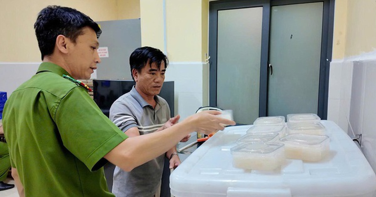 Đột kích xưởng sản xuất, công an phát hiện gần 11.000 hũ yến sào giả chuẩn bị tung ra thị trường