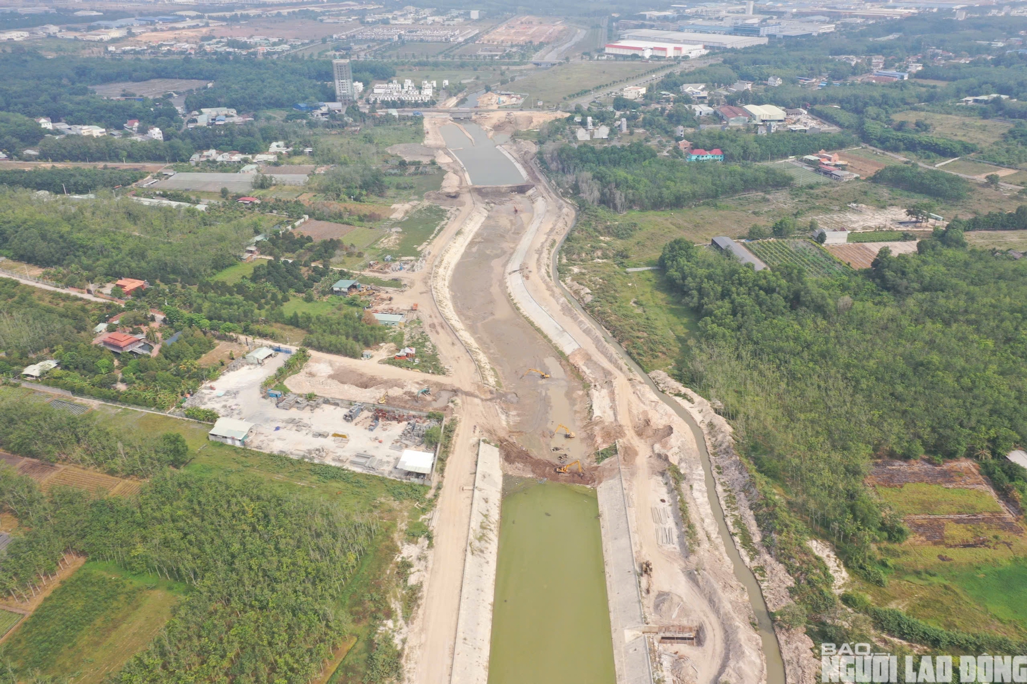 TPHCM tăng tốc thực hiện dự án Quốc lộ 13 và suối Cái - Ảnh 17