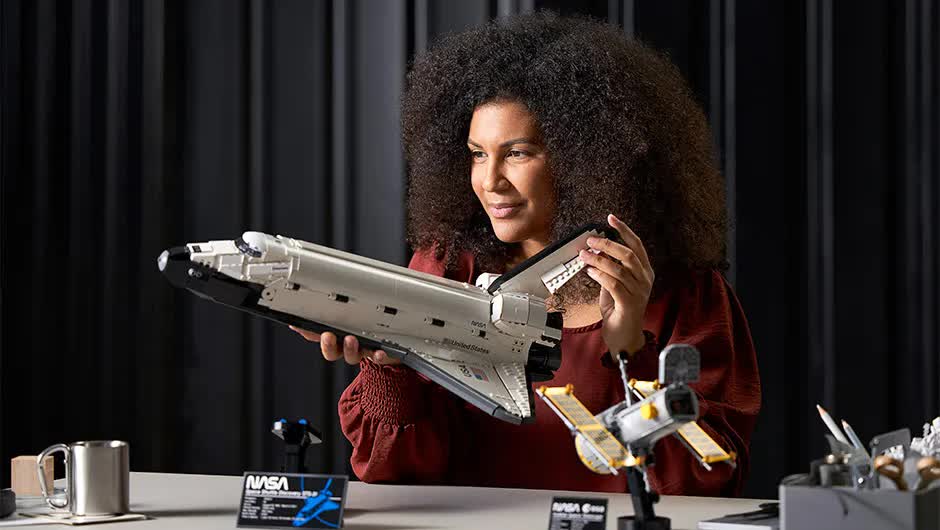 "Phá" bí mật của LEGO: Vì sao những khối hình vô tri nhỏ xíu này trở thành ước mơ của mọi đứa trẻ nhỏ và cả "đứa trẻ lớn"? - Ảnh 5