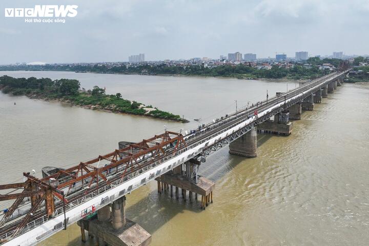 Diện mạo mới của cầu Long Biên sau hơn một tháng cấm xe sửa chữa - Ảnh 1