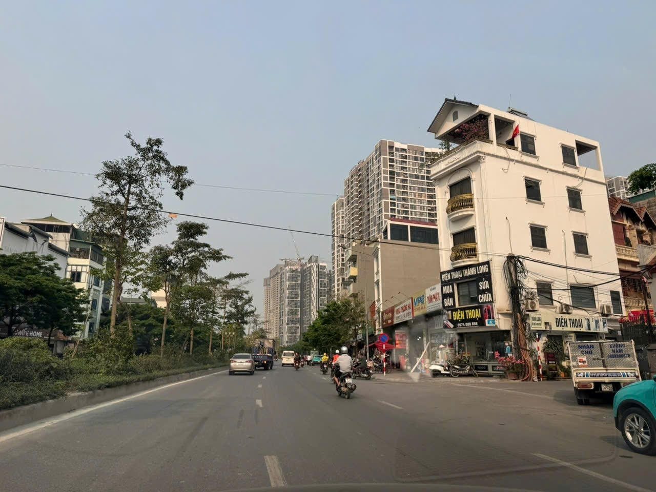 Thị trường nhà đất thổ cư rơi vào thế giằng co: Người bán chờ thời, người mua e dè - Ảnh 1
