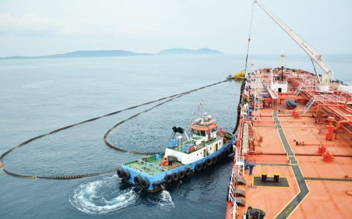 Dầu Mỹ quá đắt, nền kinh tế 4.500 tỷ USD 'quay lại' với dầu Trung Đông nhưng chọn cách vận chuyển 'độc lạ' chưa từng thấy - Ảnh 2
