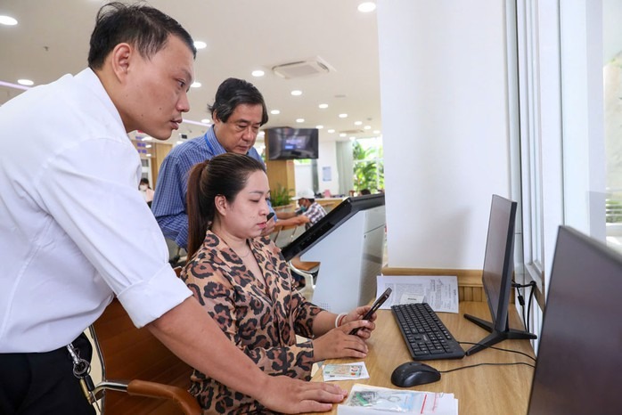 Nhìn lại 10 lần tăng lương cơ sở từ năm 2010, tăng mạnh 30% vào năm nào? - Ảnh 1