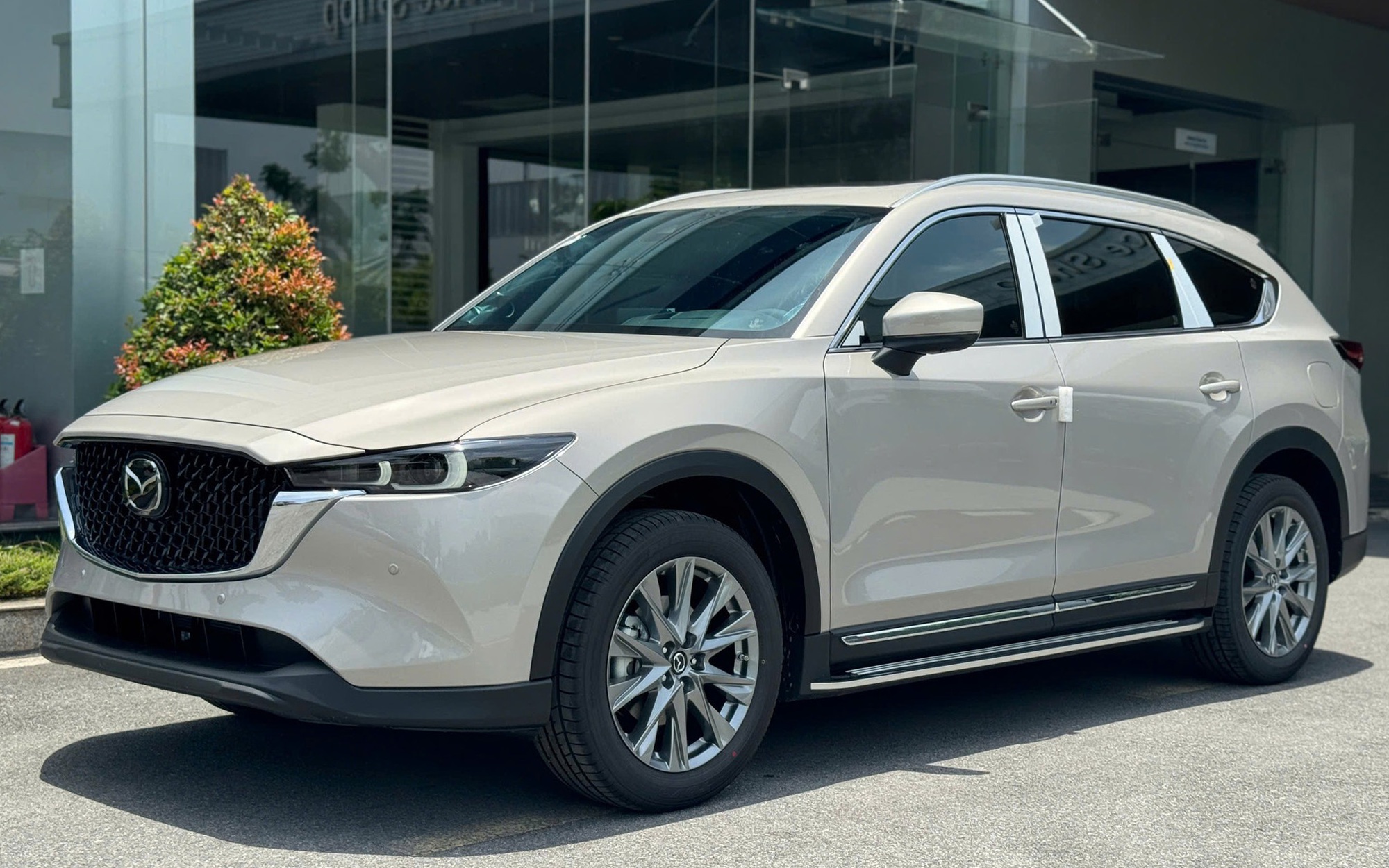 Loạt xe Mazda bản 'base' mới tiếp tục giảm giá thêm: Mazda3 từ 559 triệu đồng, CX-5, CX-8 rẻ nhất phân khúc Nhật, Hàn - Ảnh 4