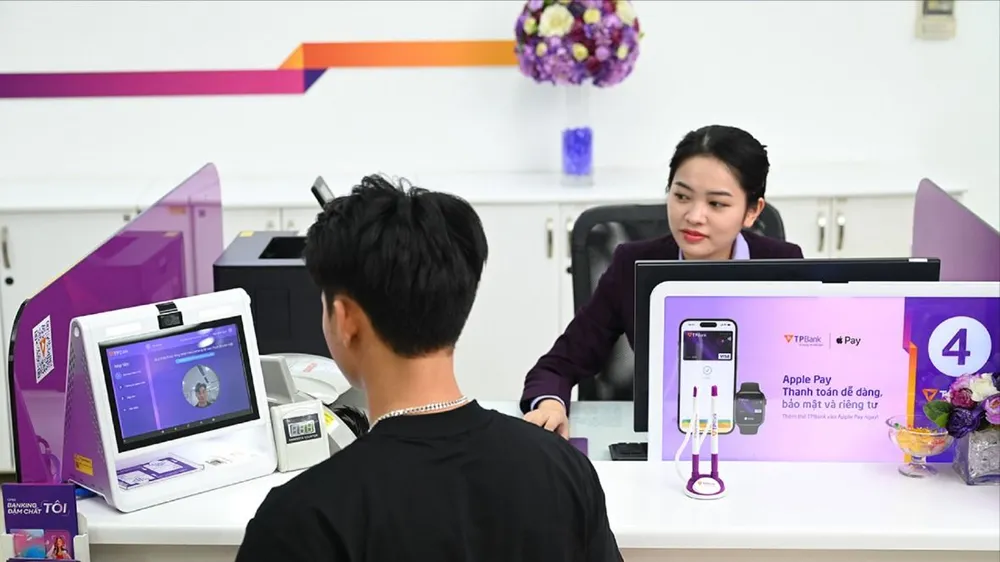 Ngân hàng tăng cường “lá chắn số” - Ảnh 1