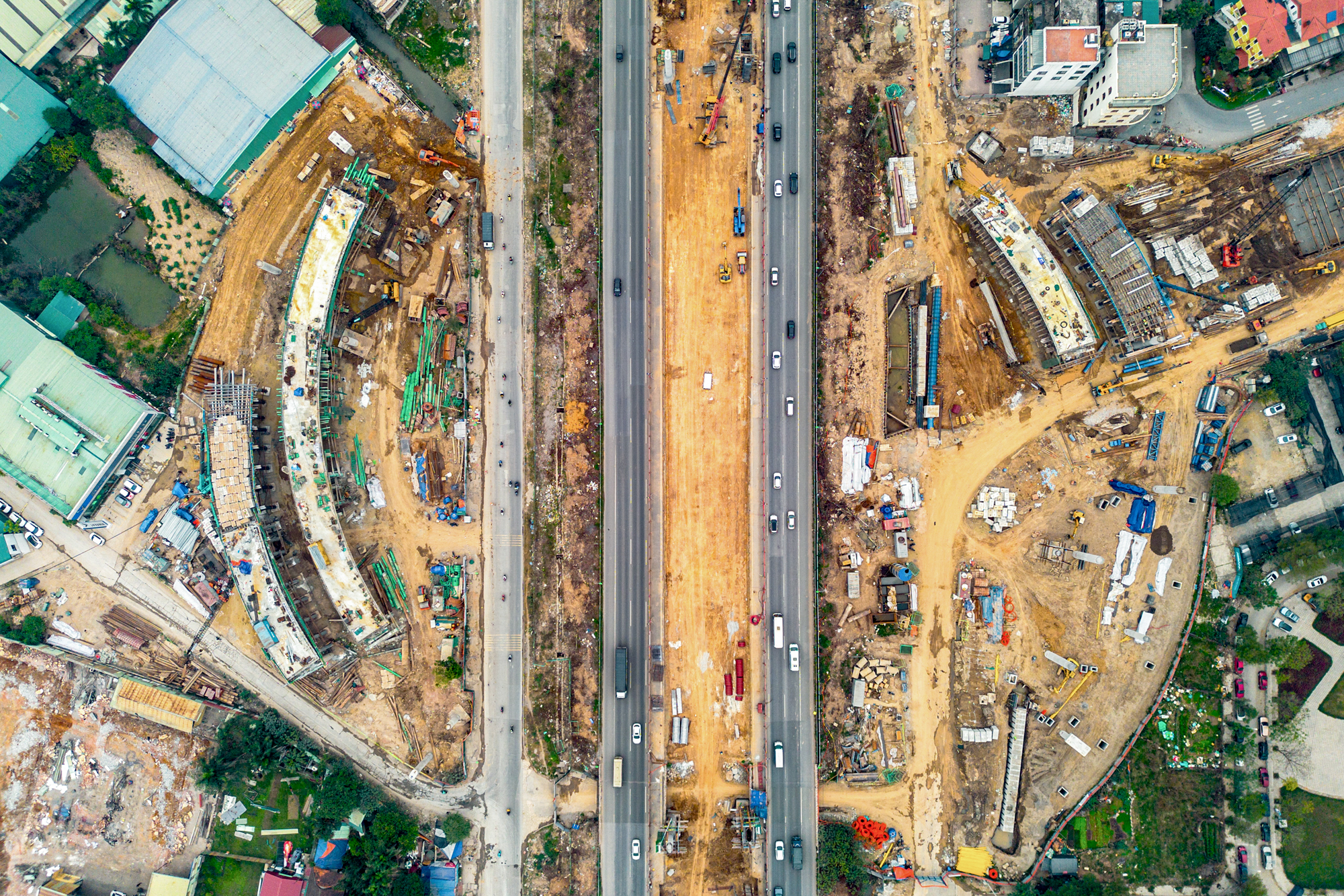 Toàn cảnh loạt dự án phủ khắp Hà Nội như một đại công trường: Tổng mức đầu tư hàng trăm nghìn tỷ, dự kiến hoàn thành trong năm nay - Ảnh 16