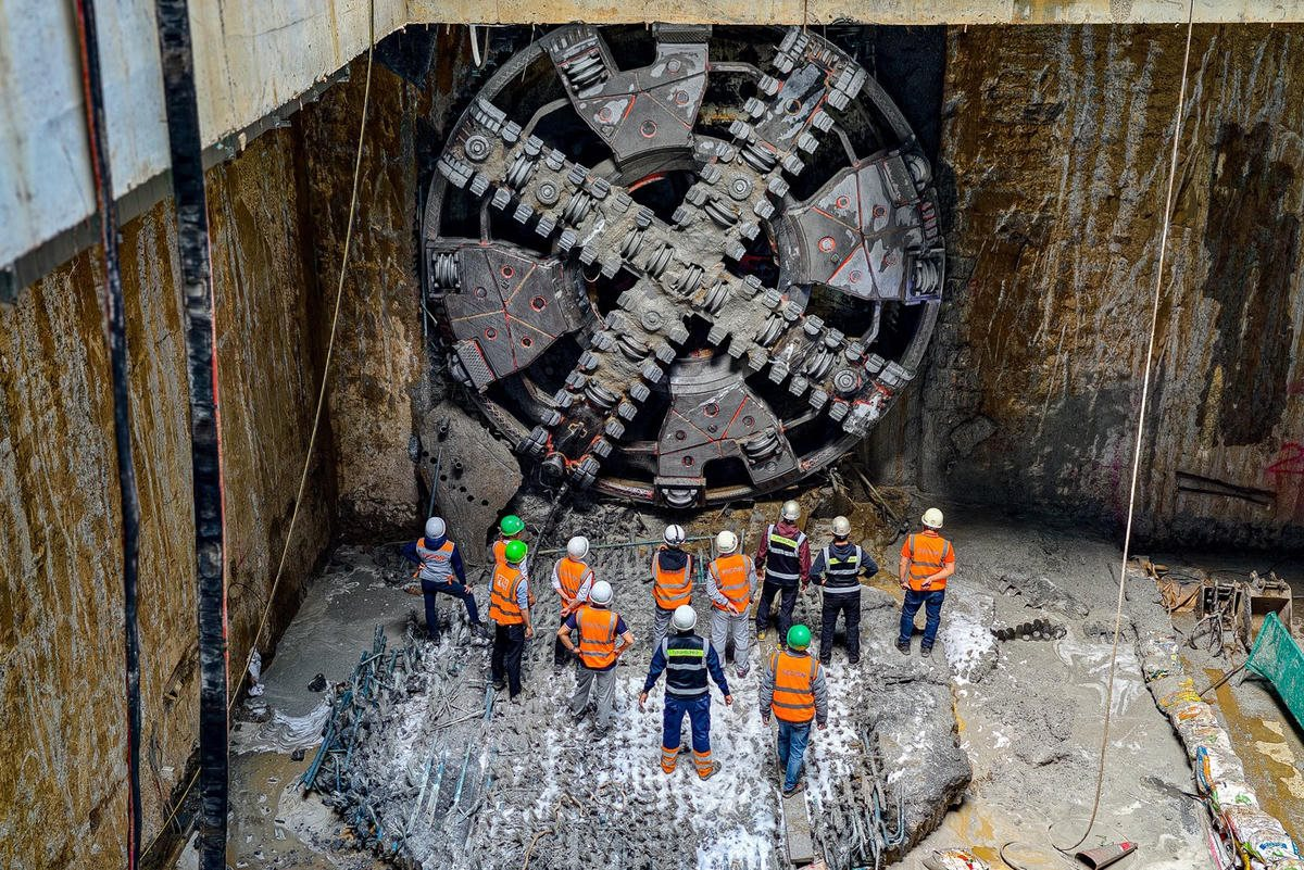 Cỗ máy TBM nặng 850 tấn, dài hơn 100 m do Đức thiết kế riêng giúp nhà thầu Việt Nam làm chủ công nghệ thi công hầm đô thị phức tạp bậc nhất - Ảnh 1