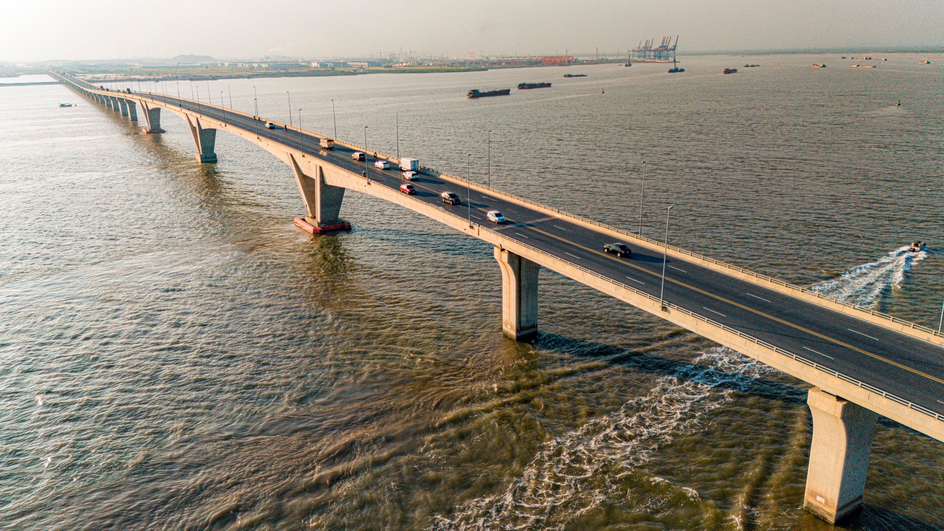 Hơn 1.000 ngày thi công, Việt Nam tạo nên công trình vượt biển dài nhất lịch sử, giữ vững kỷ lục suốt gần một thập kỷ - Ảnh 3
