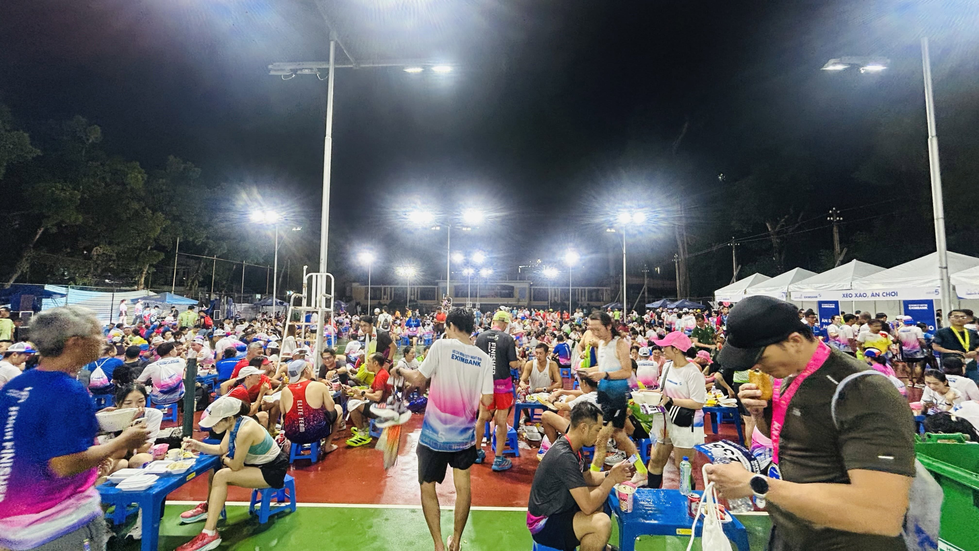 Nóng: Đơn vị tổ chức HCMC Night Run Eximbank chính thức lên tiếng về “giải chạy mất lòng runner” - Ảnh 3