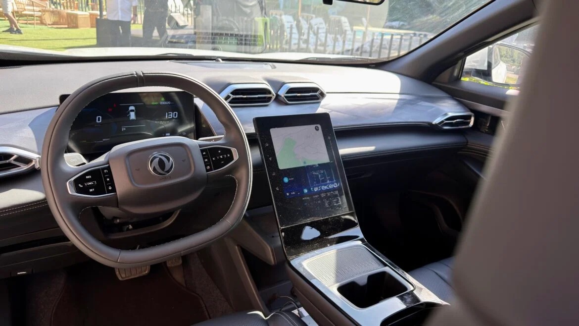 Thêm 3 ô tô điện mới rục rịch về Việt Nam: SUV cùng cỡ Tucson, Creta, sedan có cửa cánh chim, màn hình lật như siêu xe - Ảnh 4