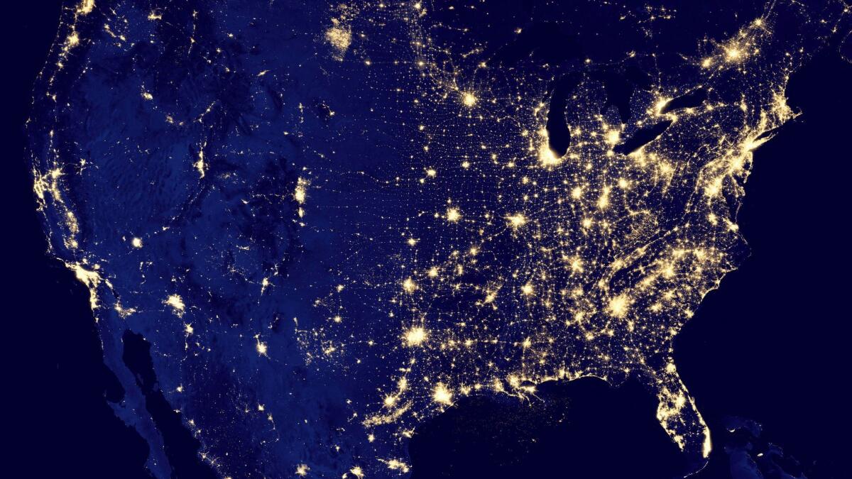 NASA âm thầm quan sát Trái đất vào ban đêm, kết quả chỉ ra "nghịch lý" không ngờ tới, đặc biệt ở châu Âu - Ảnh 2