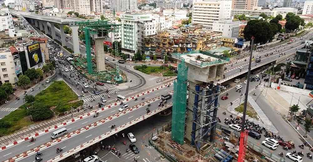 Tuyến đường 10.000 tỷ do doanh nghiệp của tỷ phú Phạm Nhật Vượng xây dựng, sở hữu công nghệ chưa từng có trong ngành xây dựng tại Việt Nam - Ảnh 3