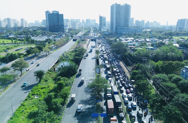 TP.HCM nghiên cứu làm đường trên cao 18 km ở khu Nam, kết nối cầu Thủ Thiêm 4 - Ảnh 1