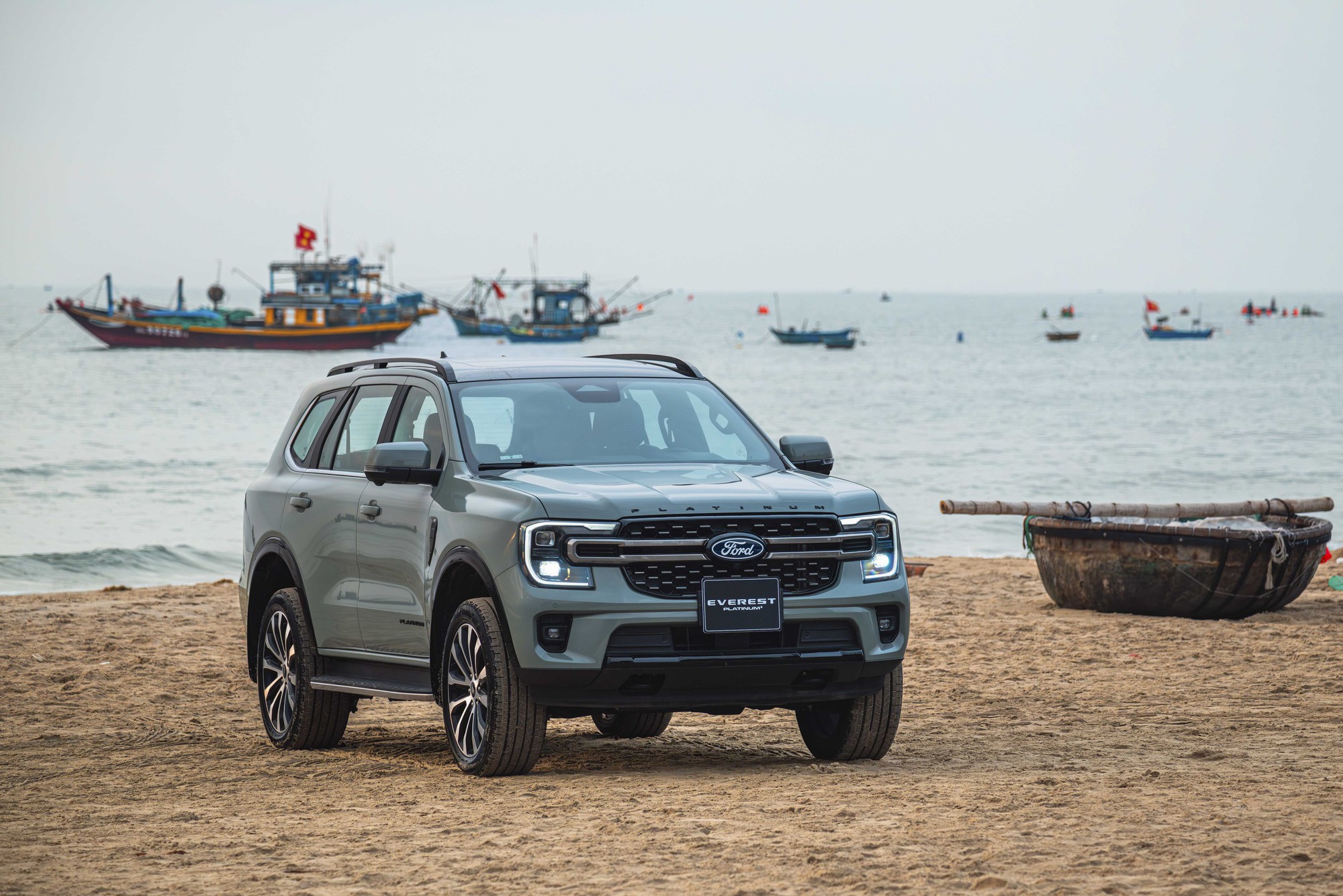 Ford công bố hàng loạt phiên bản mới của Ranger và Everest: Bản Raptor dùng động cơ V6 400 mã lực, giá 1,45 tỷ - Ảnh 2