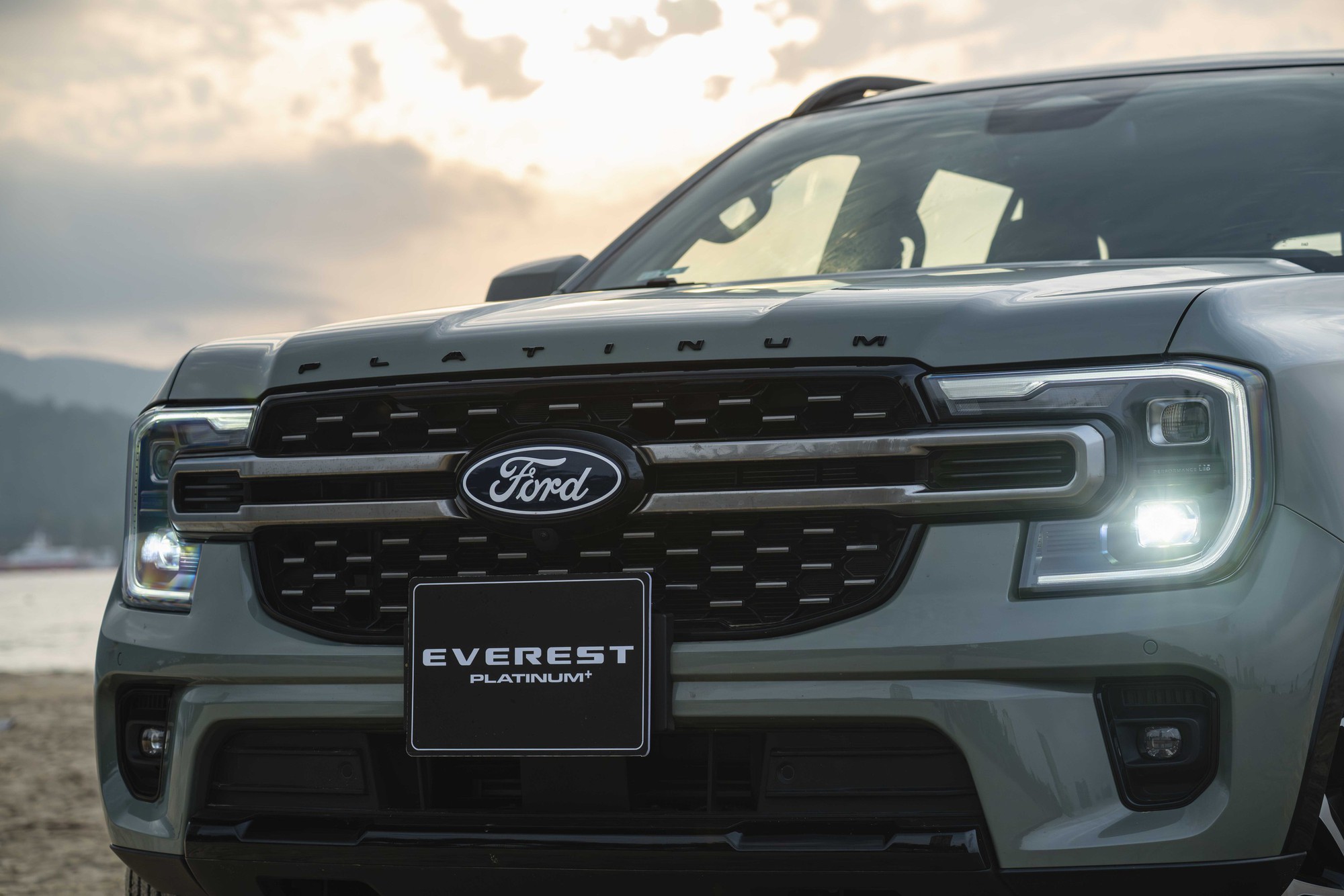 Ford công bố hàng loạt phiên bản mới của Ranger và Everest: Bản Raptor dùng động cơ V6 400 mã lực, giá 1,45 tỷ - Ảnh 3