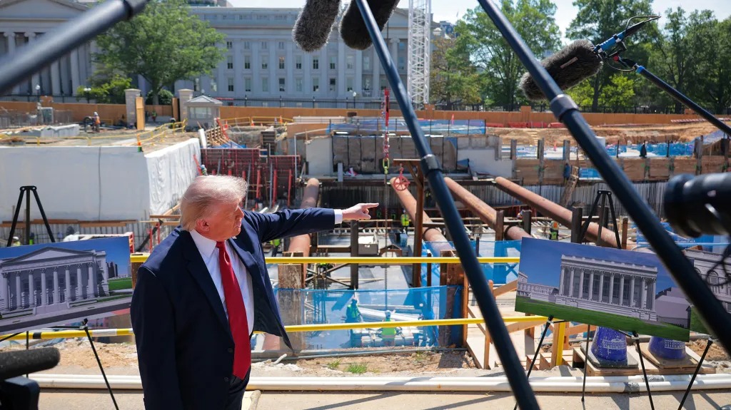 Nhà Trắng sắp có pháo đài kiên cố nhất lịch sử: Ông Trump xây mê cung 6 tầng, UAV tấn công cũng bị “bật ngược” - Ảnh 2