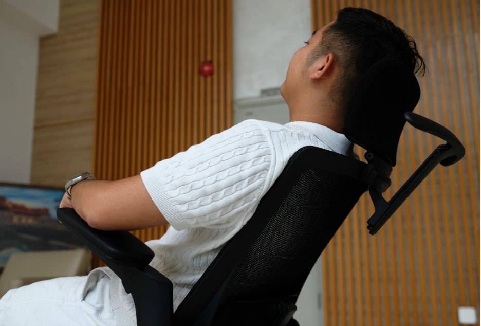 Trải nghiệm ghế công thái học Finora - Okamura: thời trang, nhiều tính năng xịn nhưng không dành cho số đông - Ảnh 5