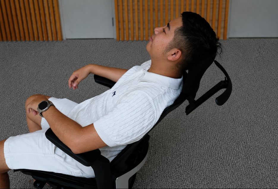 Trải nghiệm ghế công thái học Finora - Okamura: thời trang, nhiều tính năng xịn nhưng không dành cho số đông - Ảnh 8