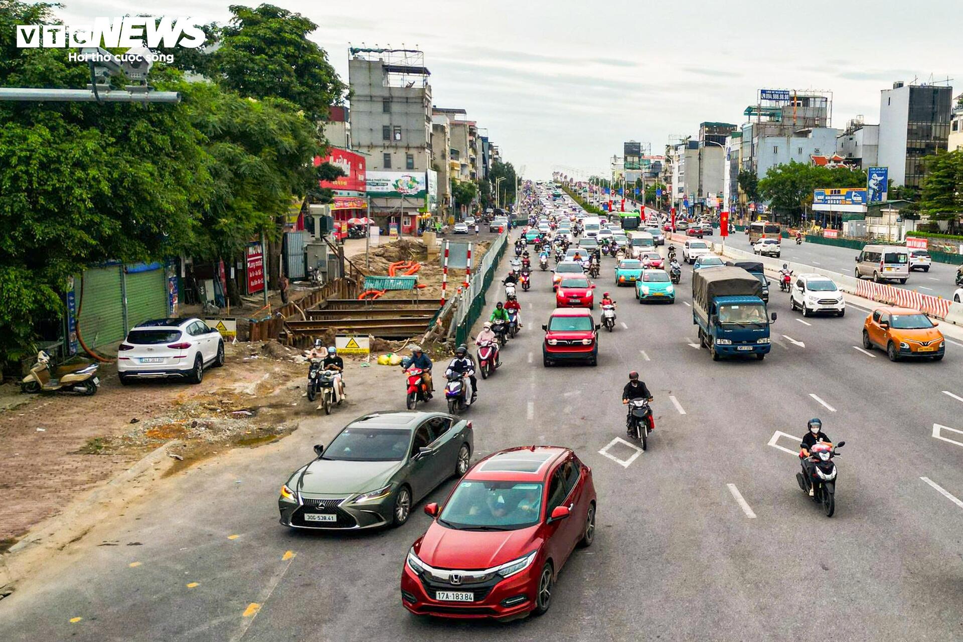 Công trường hầm chui gần 750 tỷ đồng dưới nút giao đông đúc phía Đông Hà Nội - Ảnh 8
