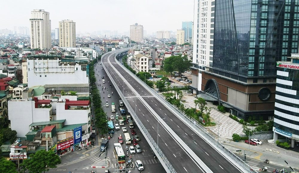 Tuyến đường 10.000 tỷ do doanh nghiệp của tỷ phú Phạm Nhật Vượng xây dựng, sở hữu công nghệ chưa từng có trong ngành xây dựng tại Việt Nam - Ảnh 2
