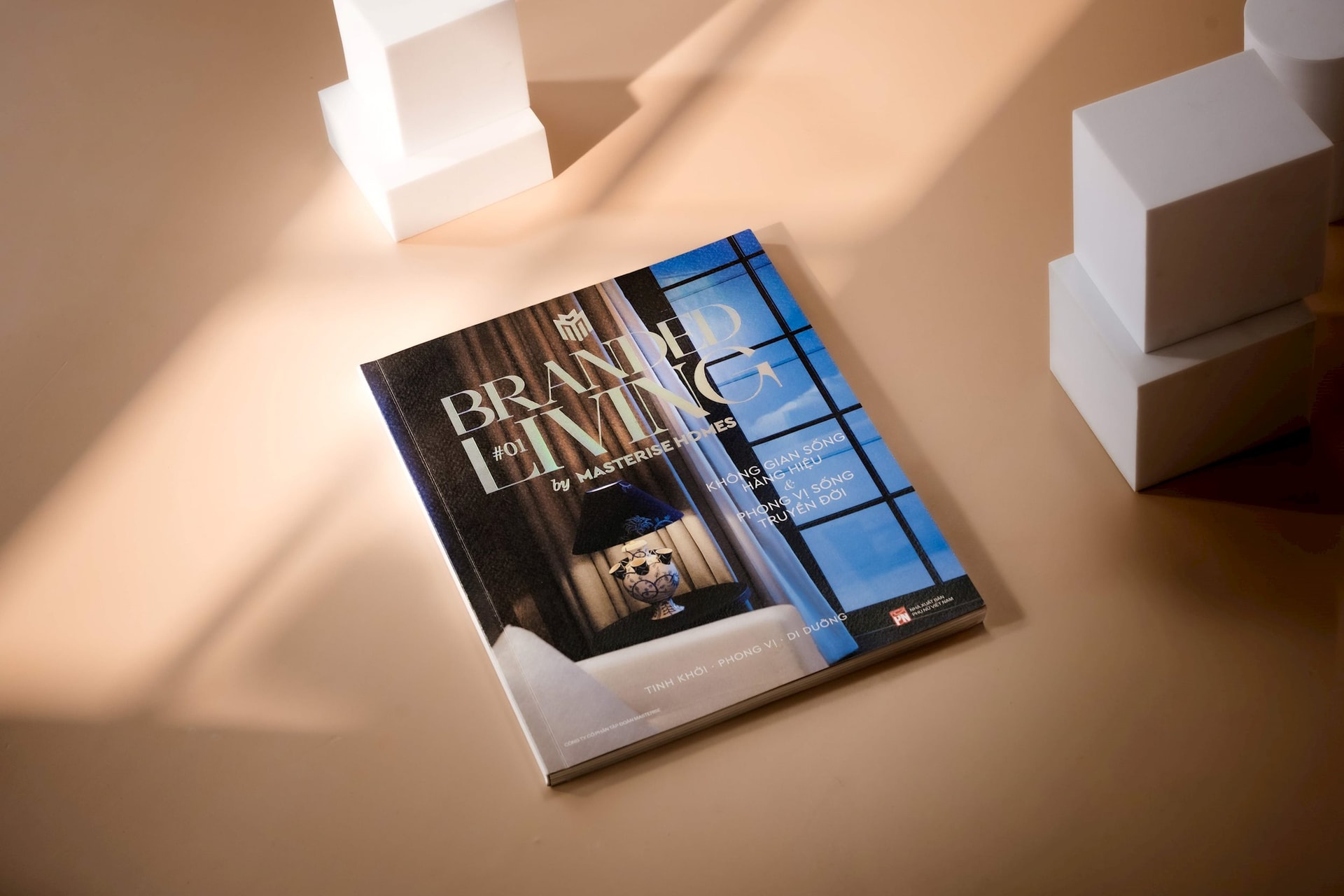 Từ định chuẩn sản phẩm đến định chuẩn sống hàng hiệu, Masterise Homes giới thiệu ấn phẩm Branded Living Magazine - Ảnh 2