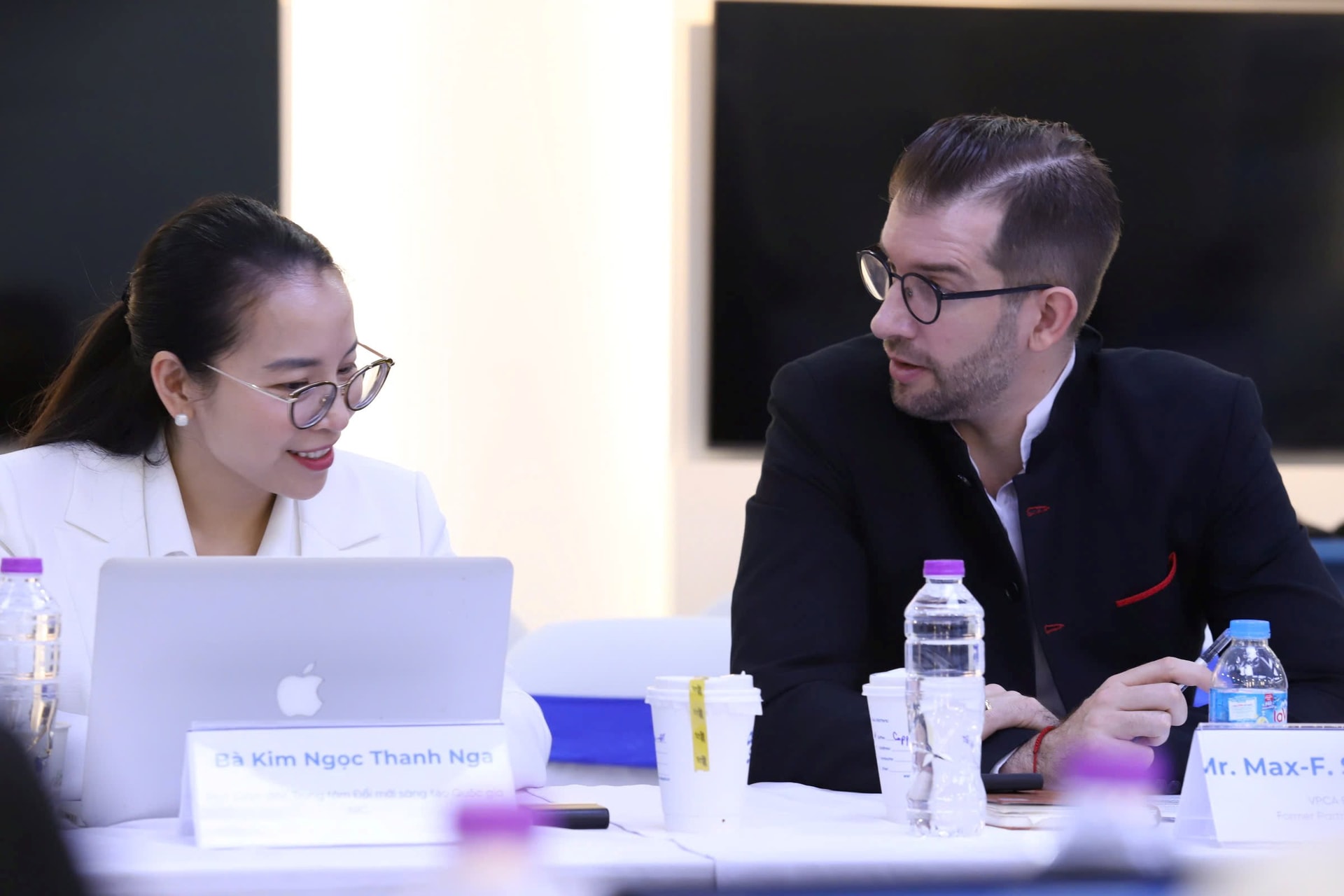 Việt Nam vừa cắt giảm 2 thứ trên toàn quốc, doanh nhân nước ngoài tán thưởng: “Đây là một bước tiến lớn” - Ảnh 2