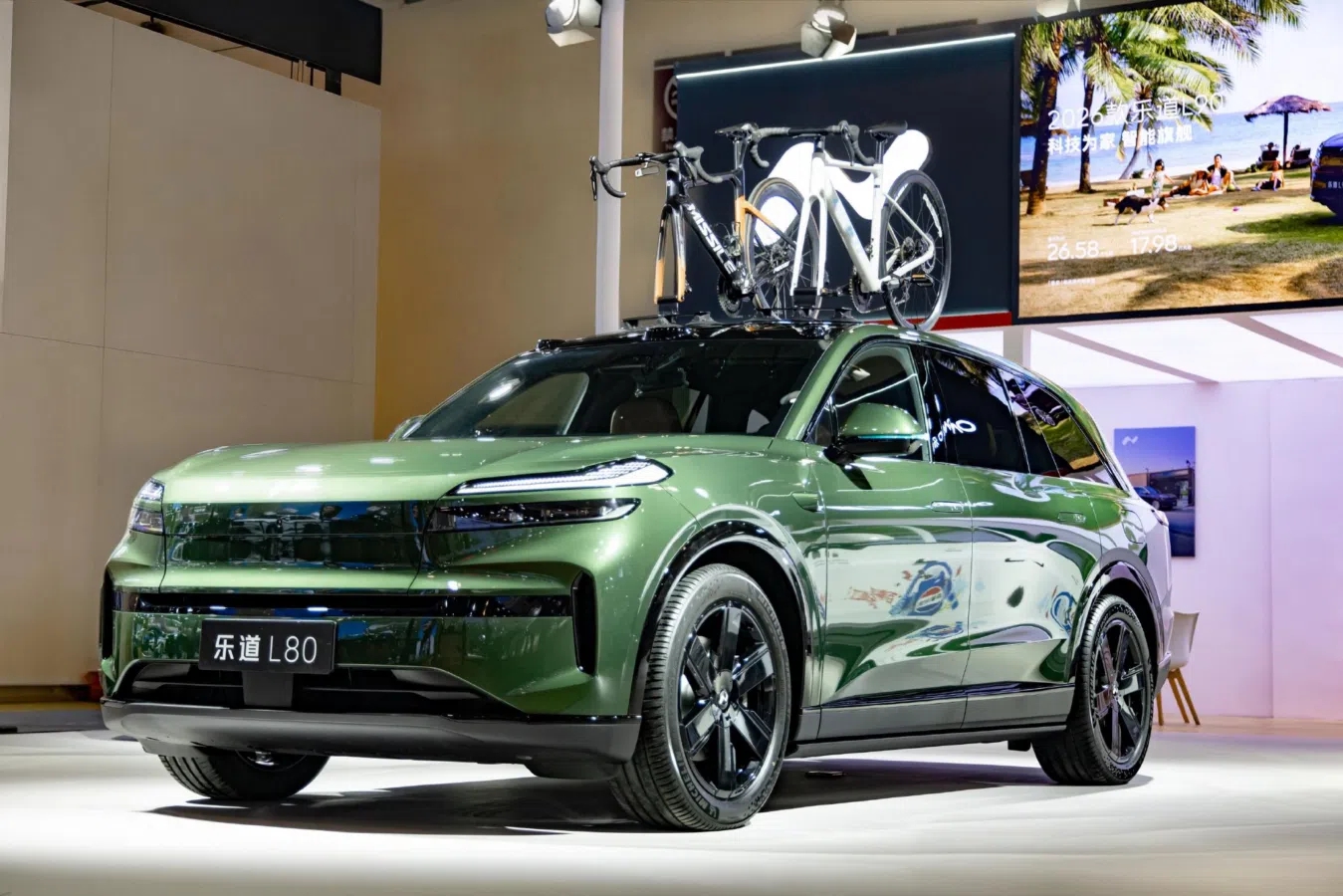 Hàng loạt SUV 'khủng' trên 5m đổ bộ, to hơn Land Cruiser, rẻ ngang Toyota Vios - Ảnh 1