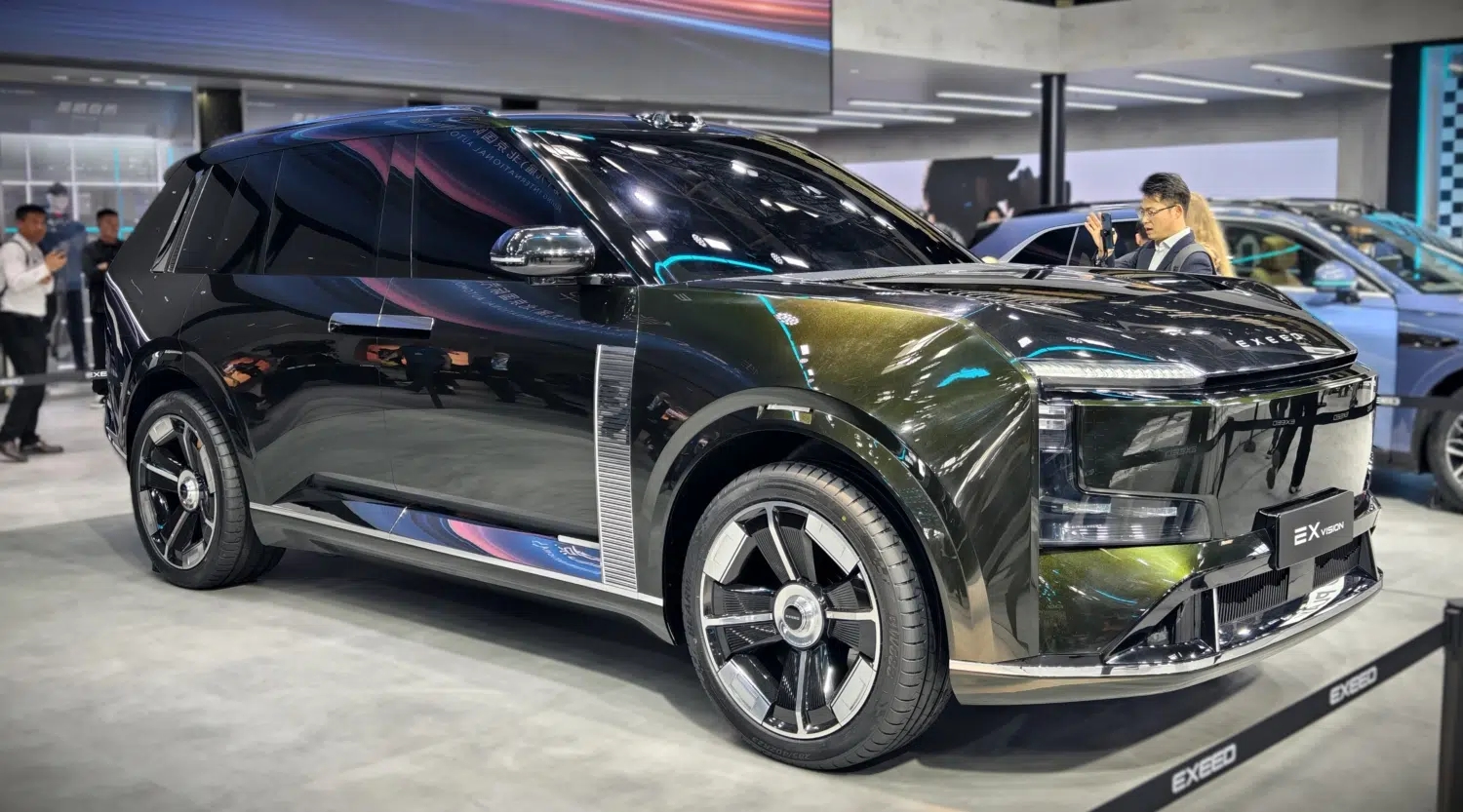 Hàng loạt SUV 'khủng' trên 5m đổ bộ, to hơn Land Cruiser, rẻ ngang Toyota Vios - Ảnh 6