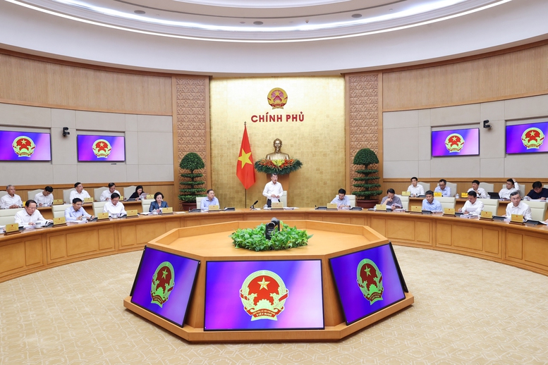 Tại phiên họp thường kỳ đầu tiên của Chính phủ khóa XVI, Thủ tướng Lê Minh Hưng đặc biệt nhấn mạnh một nội dung quan trọng, phải được thực hiện liên tục - Ảnh 1