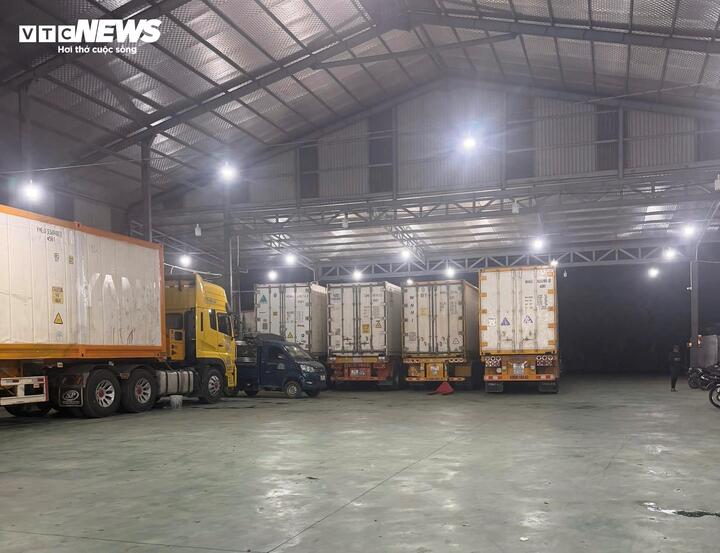 Cuộc đua kiểm nghiệm sầu riêng xuất khẩu: Container ùn ứ, doanh nghiệp 'hụt hơi' - Ảnh 1