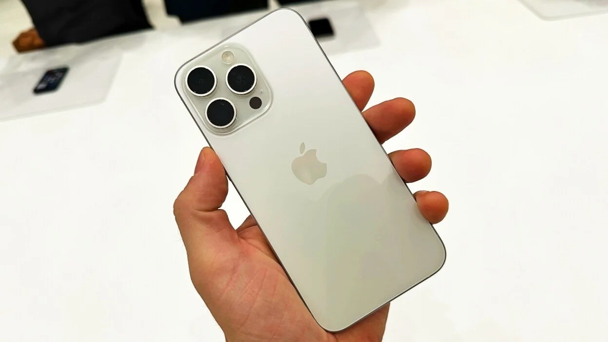 5 chiếc iPhone cũ giá rẻ đáng mua nhất hiện nay - Ảnh 1