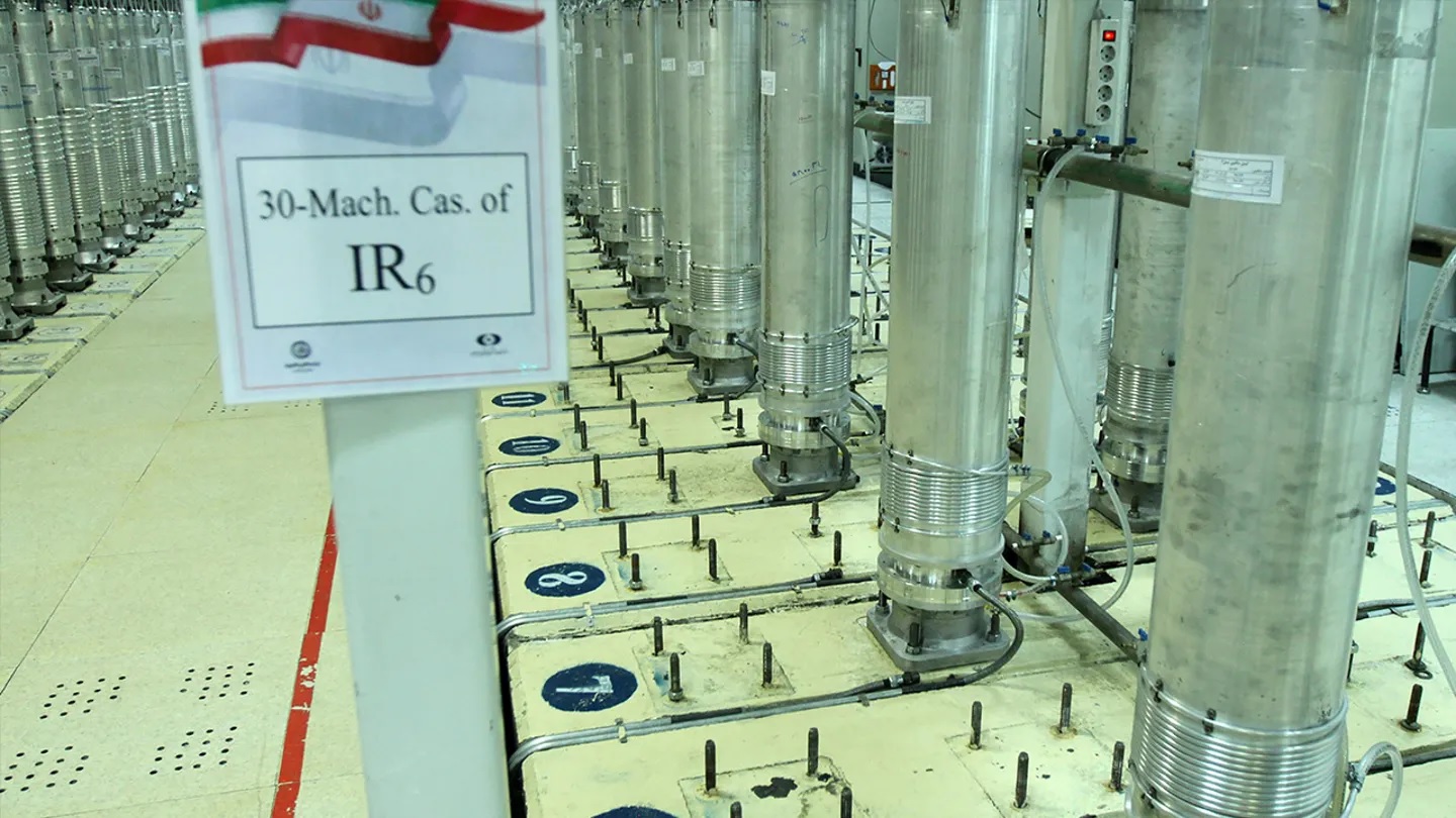 Số phận kho uranium làm giàu Iran sau tuyên bố mới nhất của ông Donald Trump - Ảnh 1