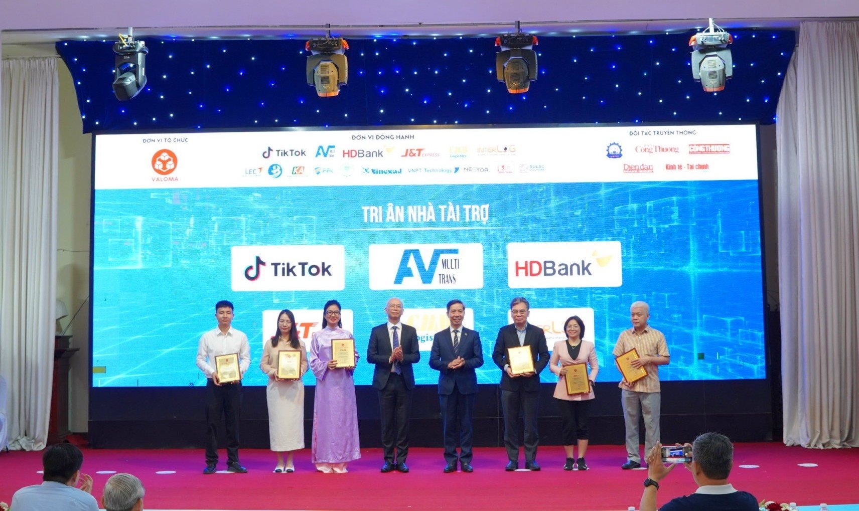 J&T Express mang câu chuyện AI thực chiến đến Diễn đàn Công nghệ Logistics 2026 - Ảnh 1