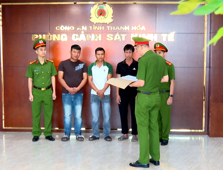 Mua bán lợn nhiễm tả châu Phi về giết mổ bán ra thị trường, 3 người bị khởi tố - Ảnh 1