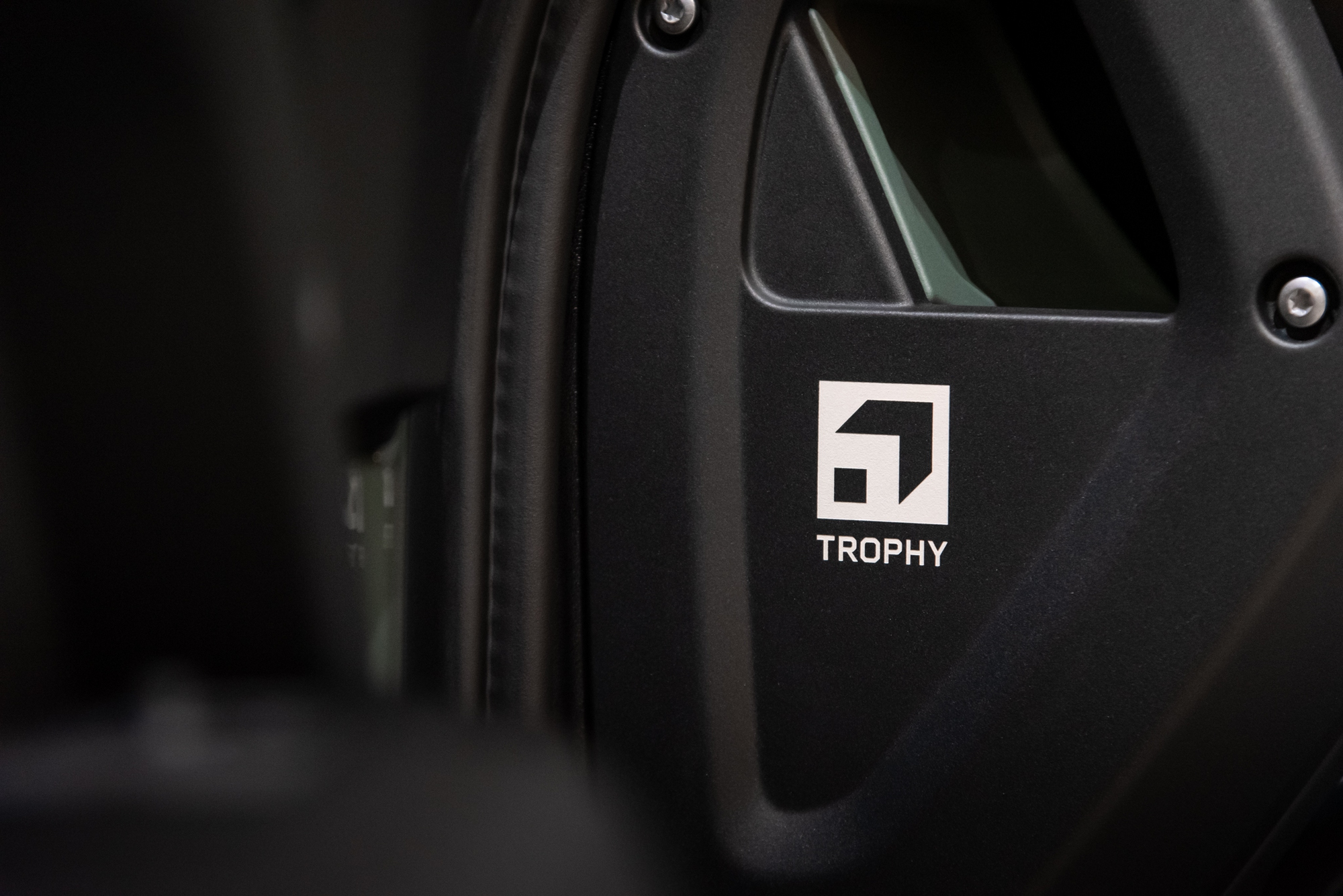 Cận cảnh Defender Trophy Edition đầu tiên tại Việt Nam: Giá gần 7,5 tỷ, nhiều trang bị off-road ‘tận răng’ phục vụ đi đua - Ảnh 13