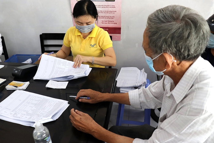 Hàng loạt khoản trợ cấp BHXH sắp tăng mạnh - Ảnh 1
