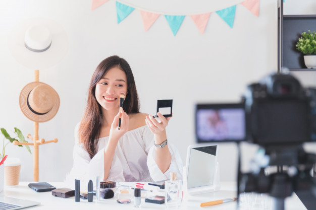 Người bán hàng online lưu ý: Chốt đơn trên livestream là phát sinh doanh thu, nếu không ghi nhận dễ sai sót thuế - Ảnh 1