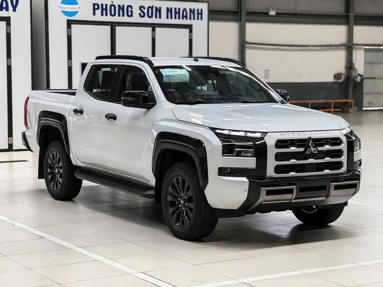 Mitsubishi Triton ‘dọn kho’ giảm giá tới 150 triệu đồng tại đại lý: Bản ‘full’ còn hơn 770 triệu, cạnh tranh Ranger Wildtrak - Ảnh 2