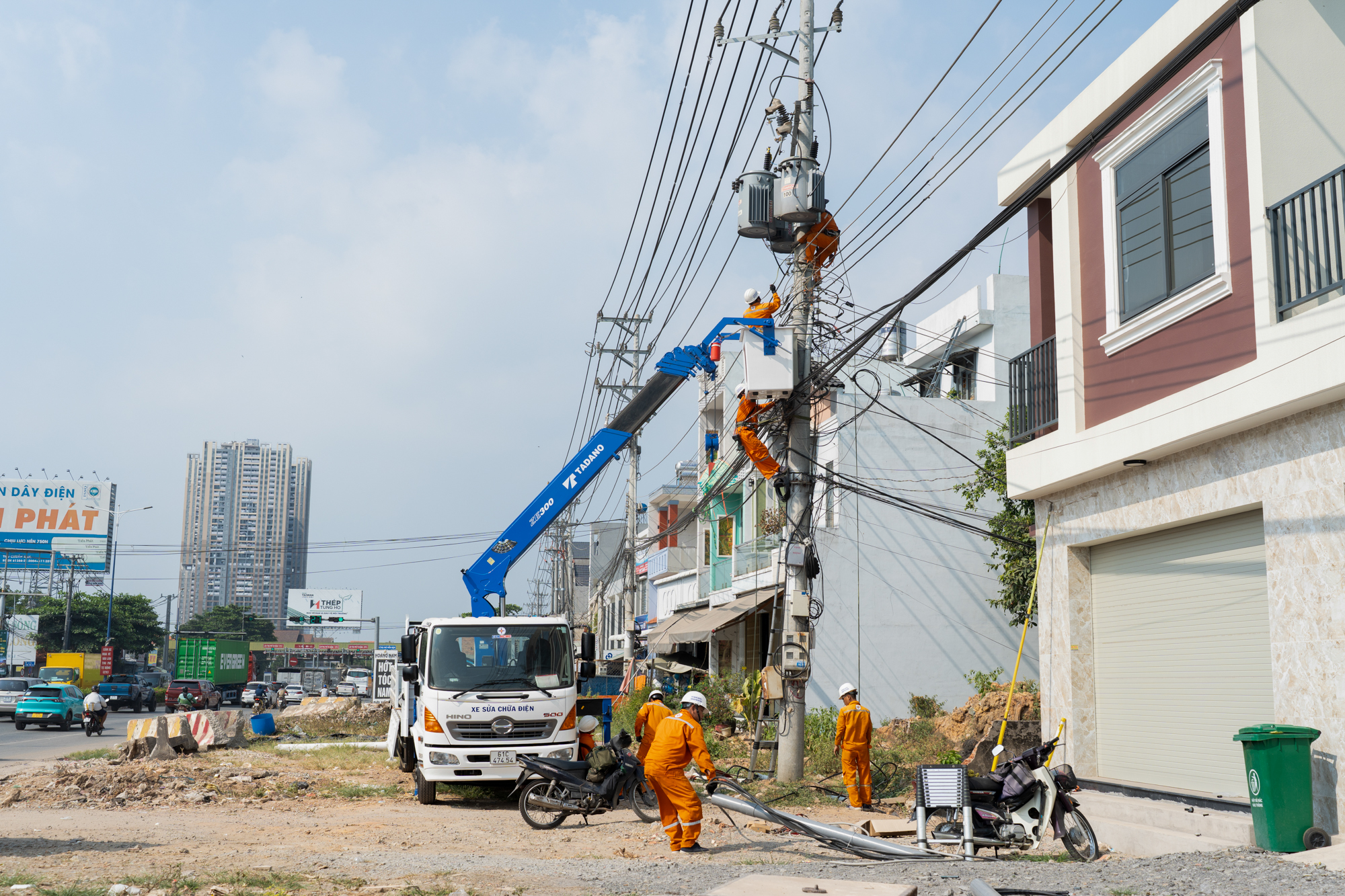Toàn cảnh đoạn đường đang được đầu tư hơn 6.000 tỷ để mở rộng lên 8 làn xe, tạo cơ hội tiếp cận căn hộ dưới 2 tỷ đồng ở cửa ngõ TP.HCM - Ảnh 3