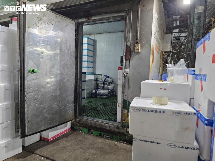 Nấm trôi nổi bủa vây chợ dân sinh TP.HCM: Người mua đang ‘đánh cược’ sức khỏe - Ảnh 6